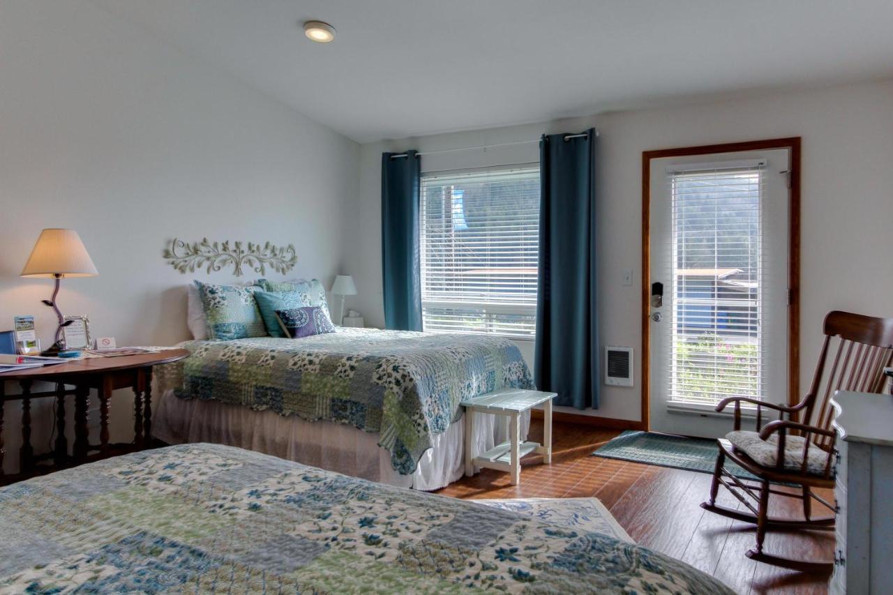 Ocean Cove Inn Yachats Extérieur photo