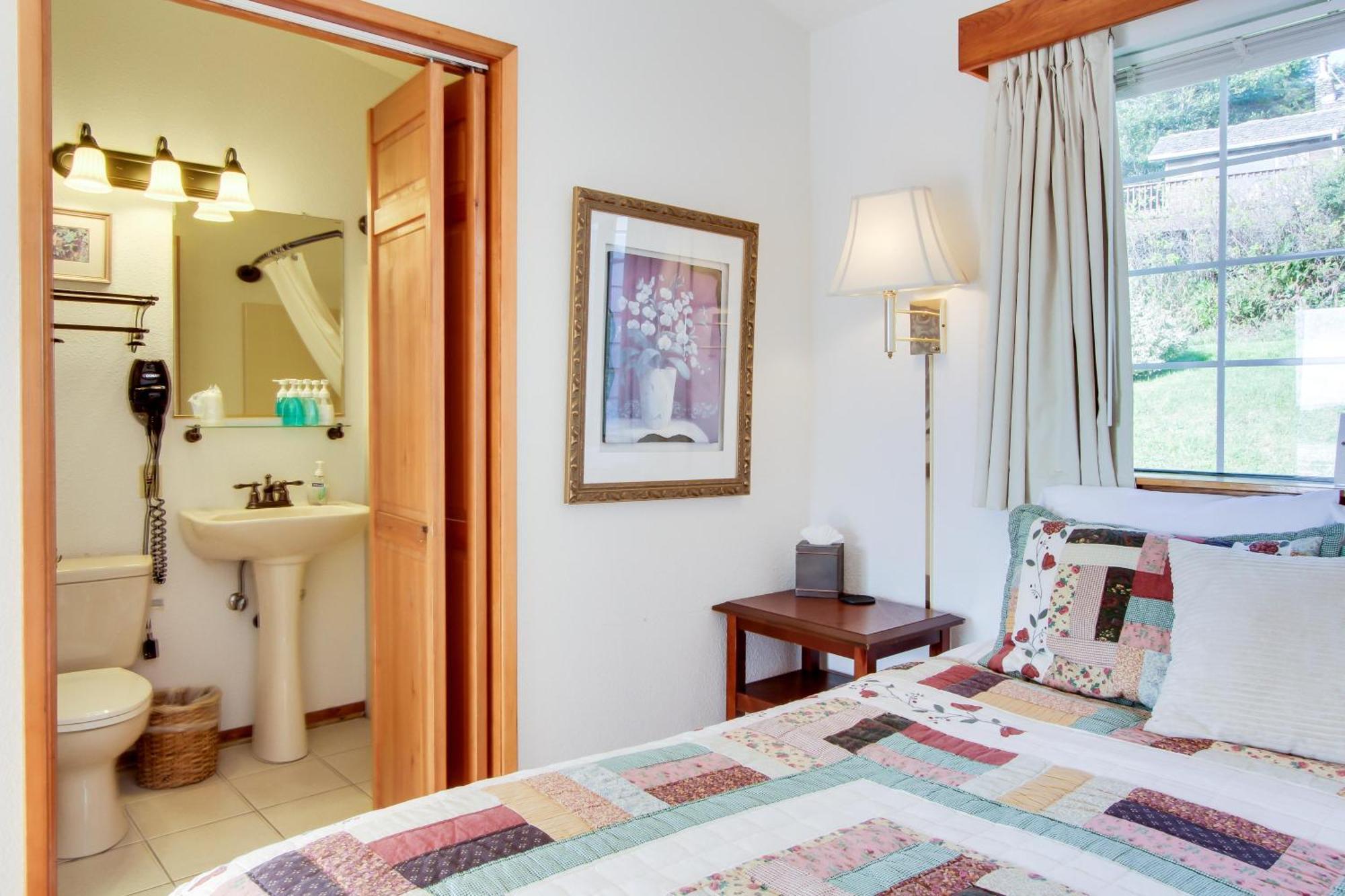 Ocean Cove Inn Yachats Extérieur photo