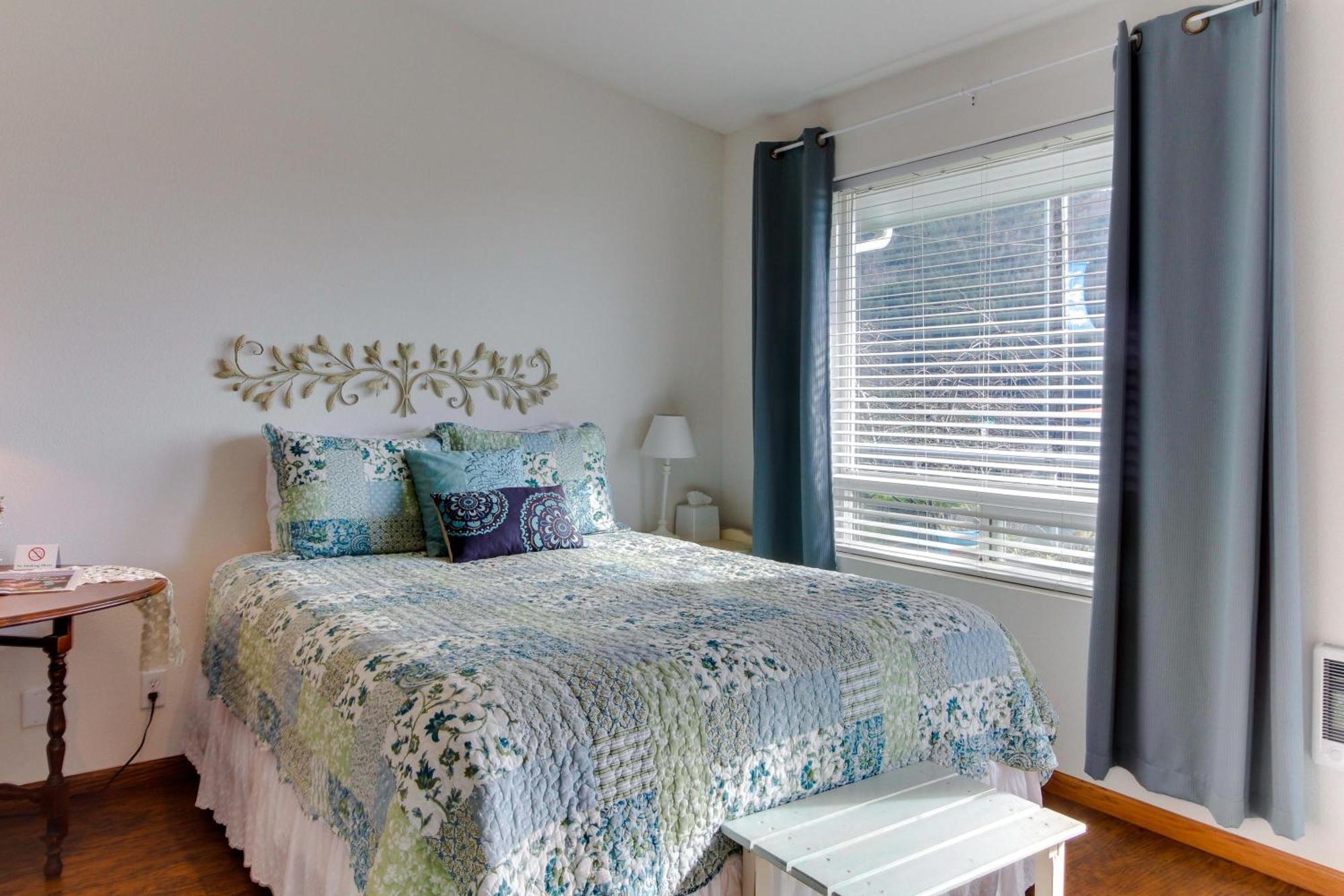 Ocean Cove Inn Yachats Extérieur photo