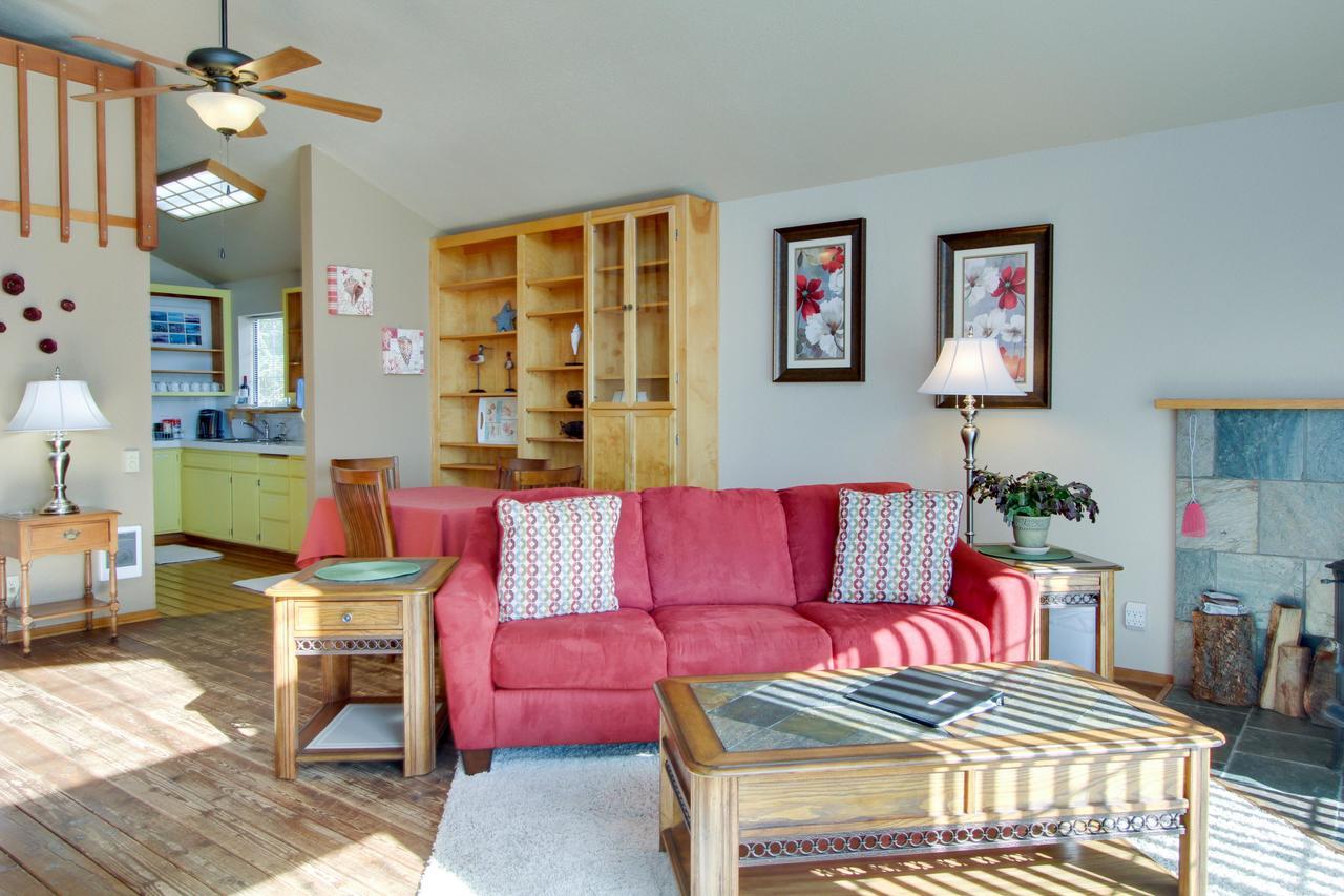 Ocean Cove Inn Yachats Extérieur photo