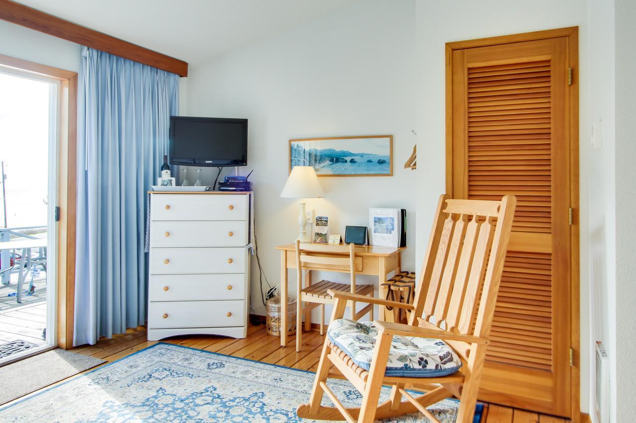 Ocean Cove Inn Yachats Extérieur photo